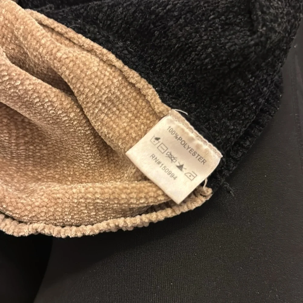 Nikkak V-Neck Sweater S - Picture 4 of 5